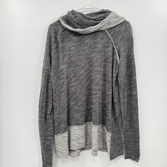 FP Beach Gray Cowl Neck Long Sleeve Top Lightweight Casual Pullover xs/s - Picture 7 of 8